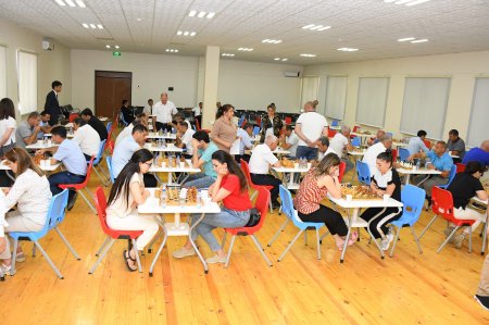Təhsil işçiləri arasında şahmat turniri