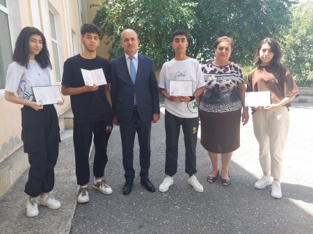 Regional İdarə müdiri məzunlara attestatların verilməsi mərasimində iştirak edib
