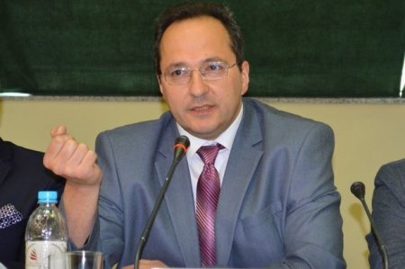 Georgi Mçedlişvili: “Rusiya maskalarını çıxarmağa vadar olur”