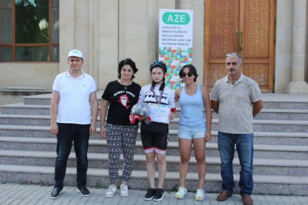 İki yaş qrupunda (12 – 15 yaş və 15 yaşdan yuxarı ) Veloyarış keçirildi