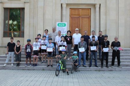 İki yaş qrupunda (12 – 15 yaş və 15 yaşdan yuxarı ) Veloyarış keçirildi