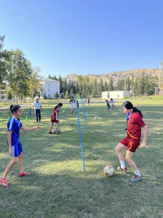 11 avqust 2023-cü il tarixində qız futbolu üzrə ölkə çempionatının qalibi olan Mingəçevir komandasının məşq prosesindən fotoları təqdim edirik.