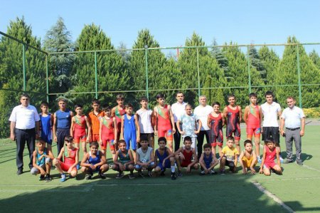 “İdman hamı üçün” layihəsi çərçivəsində sərbəst güləş idman növü üzrə nümunəvi çıxışlar  təşkil edilib