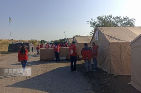 Bakıdan erməniəsilli şəxslərə yardım aparan humanitar karvan iki gündür Ağdam-Xankəndi yolunda gözləyir