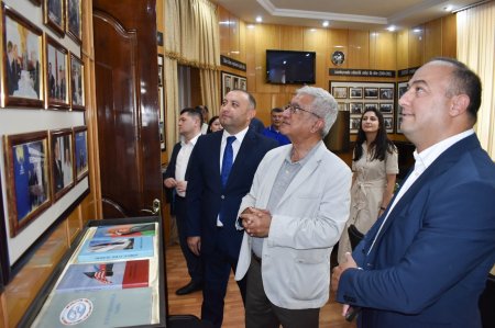 ADA Universitetinin nümayəndə heyəti ADAU, Heyvandarlıq Elmi-Tədqiqat İnstitutu və Respublika Süni Mayalanma Mərkəzinin fəaliyyəti ilə tanış olub  