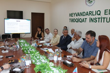 ADA Universitetinin nümayəndə heyəti ADAU, Heyvandarlıq Elmi-Tədqiqat İnstitutu və Respublika Süni Mayalanma Mərkəzinin fəaliyyəti ilə tanış olub  