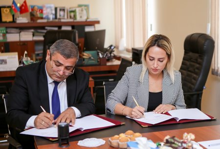 Əkinçilik  Elmi-Tədqiqat İnstitutu ilə Toxumçular Assosiasiyası arasında Memorandum imzalanıb
