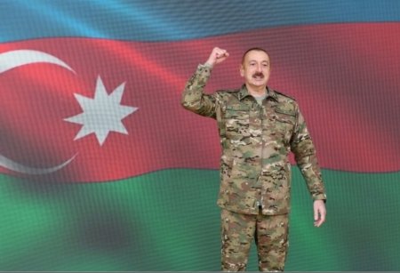 Müzəffər Ali Baş Komandan, Xilaskar lider