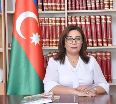 Beynəlxalq Müəllimlər Günü hər il bizə müəllimlərin əhəmiyyətli rolunu xatırladır