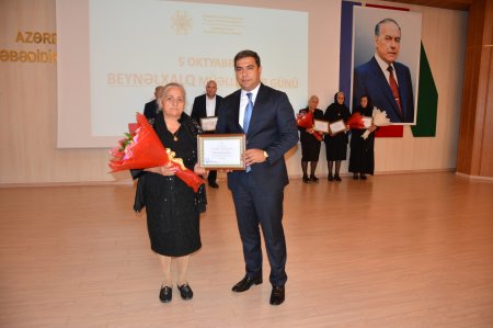 Şəhid ailəsinin üzvü olan müəllimlər təltifə layiq görülüb