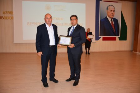 Şəhid ailəsinin üzvü olan müəllimlər təltifə layiq görülüb