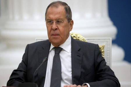 Lavrov: Rusiya sülhməramlıları Qarabağda sülh və etimadı möhkəmləndirməyə hazırdır