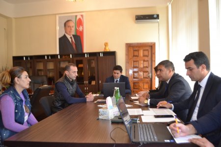 Təhsil İdarəsinin müdiri Mingəçevirdə vətəndaşları qəbul edib