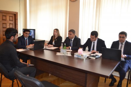 Təhsil İdarəsinin müdiri Mingəçevirdə vətəndaşları qəbul edib