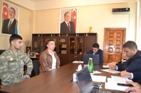 Təhsil İdarəsinin müdiri Mingəçevirdə vətəndaşları qəbul edib