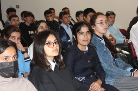 Şanlı Zəfər Tariximizə həsr olunan maarifləndirici görüş keçirildi
