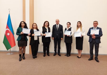 Şamaxı şəhər 2 nömrəli tam orta məktəbdə "İnformatika müəllimləri üçün təlimlər” layihəsinin bağlanış tədbiri keçirilib