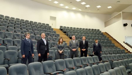  Qazax-Tovuz Regional Təhsil İdarəsi rəisi Arslan Hacıyev arasında işgüzar görüş keçirilib