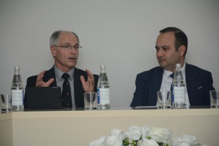 Briqham Yanq Universitetinin nümayəndə heyəti İlahiyyat İnstitutunda