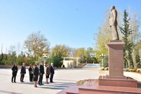 “44 gün – Tarixi Zəfər” adlı kitabın I və II cildinin təqdimatı keçirilib