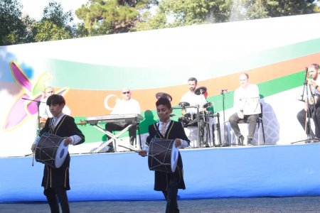 Şəki şəhərində Zəfər Gününə həsr olunmuş konsert proqramı təşkil edildi