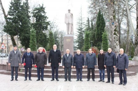 12 Dekabr -Ümummilli Lider Heydər Əliyevin anım günüdür