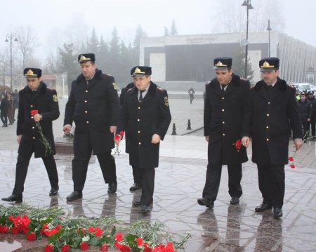 12 Dekabr -Ümummilli Lider Heydər Əliyevin anım günüdür