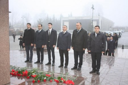 12 Dekabr -Ümummilli Lider Heydər Əliyevin anım günüdür