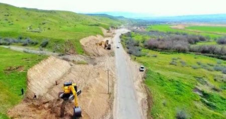 Xudafərin-Qubadlı-Laçın yoluna düşən qəbirlər və ziyarətgah köçürüldü