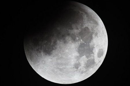 Ayın ölçüsü 100 metr kiçilib: Astronavtların həyatı təhlükədə