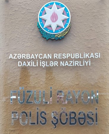 Füzuli Rayon Polis Şöbəsinin əməkdaşlarının keçirdikləri əməliyyat tədbirləri nəticəsində 8 il öncə quldurluq əməli törətməkdə və qanunsuz silah-sursat saxlamaqda şübhəli bilinən şəxslər müəyyən edilərək saxlanılıblar