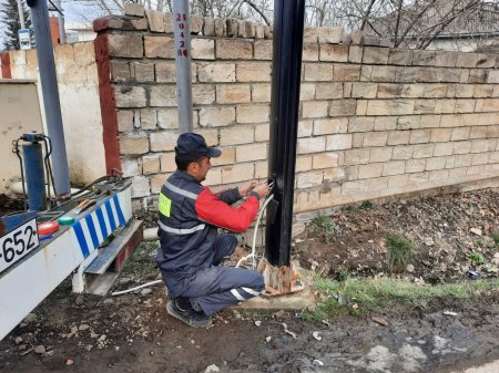 Baş DYP İdarəsi tərəfindən qəza riski olan yol sahələrində yeni işıqforlar quraşdırıldı