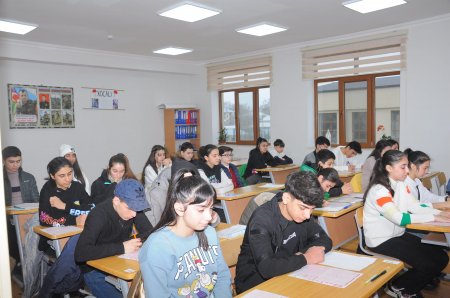 Fənn olimpiadalarının yarımfinal turu keçirilib