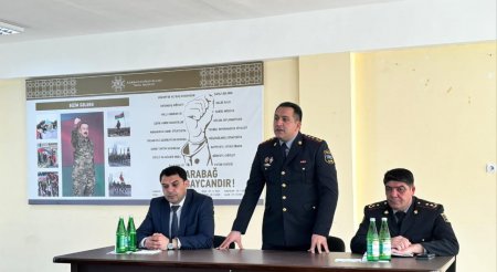 Beyləqan Rayon Polis Şöbəsinin təşkilatçılığı ilə şəhər 2 saylı tam orta məktəbində narkomaniyaya, erkən nikaha və dini radikalizmə qarşı maarifləndirmə tədbiri keçirilib