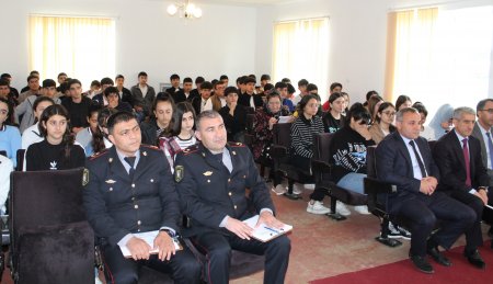 Cəlilabad Rayon Polis Şöbəsinin təşkilatçılığı ilə “Gəncliyimizi narkomaniyadan qoruyaq!” mövzusunda Günəşli kəndində məktəblilərlə görüş keçirilib
