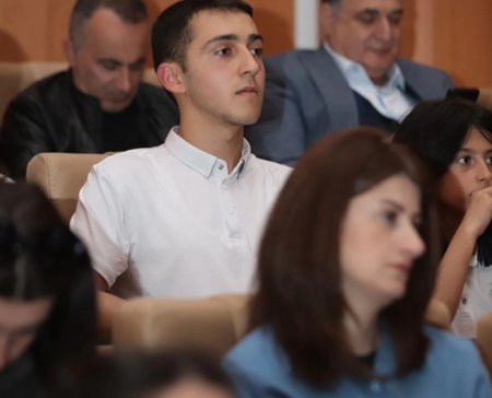Şəkidə “Yaradıcı müzakirələr” adlı layihə həyata keçirilib