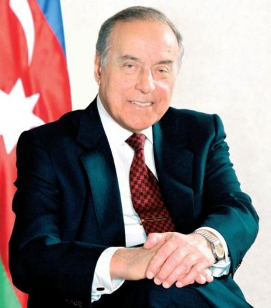 Müstəqil Azərbaycan Ümummilli Lider Heydər Əliyevin ideyaları əsasında inkişaf edir, möhtəşəm nailiyyətlər qazanaraq tarix yazır
