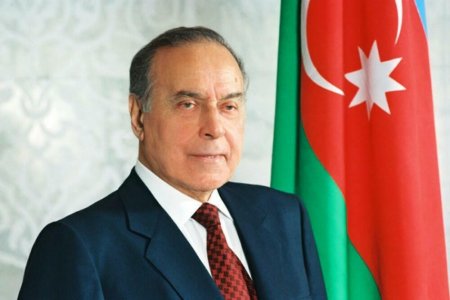Azərbaycanda Milli Qurtuluş Günüdür