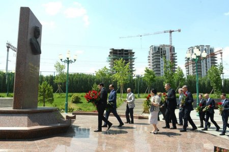 Daşkənddə Ümummilli lider Heydər Əliyevin abidəsi ziyarət olunub