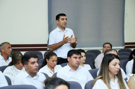 “Təhsil işçiləri üçün idarəetmə və peşəkar inkişaf proqramı”nın seminar mərhələsi keçirilir