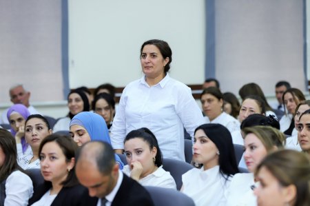 “Təhsil işçiləri üçün idarəetmə və peşəkar inkişaf proqramı”nın seminar mərhələsi keçirilir