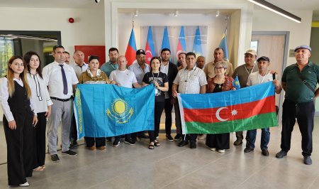 Qazaxıstanda fəaliyyət göstərən Azərbaycan diasporu nümayəndələri Füzuli və Şuşada səfərdə olublar