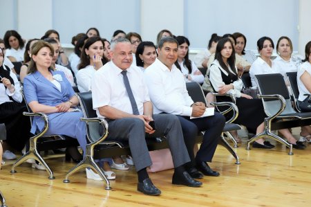 “Təhsil işçiləri üçün idarəetmə və peşəkar inkişaf proqramı”nın seminar mərhələsinin qiymətləndirilməsi davam edir
