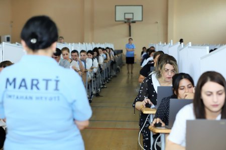 “Təhsil işçiləri üçün idarəetmə və peşəkar inkişaf proqramı”nın seminar mərhələsinin qiymətləndirilməsi davam edir