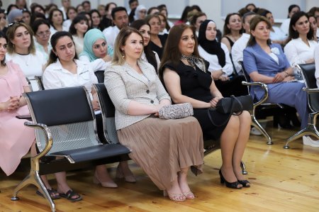 “Təhsil işçiləri üçün idarəetmə və peşəkar inkişaf proqramı”nın seminar mərhələsinin qiymətləndirilməsi davam edir