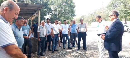 Novruz Aslan Uştal kəndində seçicilərlə görüşüb