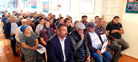 Novruz Aslan Ruşan və Vəng kəndininin seçicilərilə görüşüb