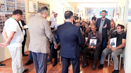 Novruz Aslan Ruşan və Vəng kəndininin seçicilərilə görüşüb