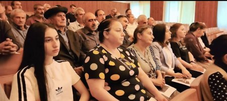 Novruz Aslan Diyallı kəndinin seçiciləri ilə görüşüb