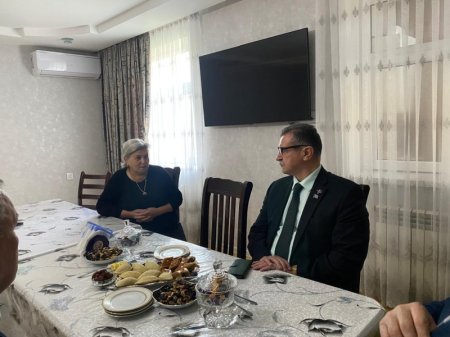 Novruzəli Aslanov İsmayıllıda şəhid ailələri ilə görüşüb və sakinləri qəbul edib -Fotolar